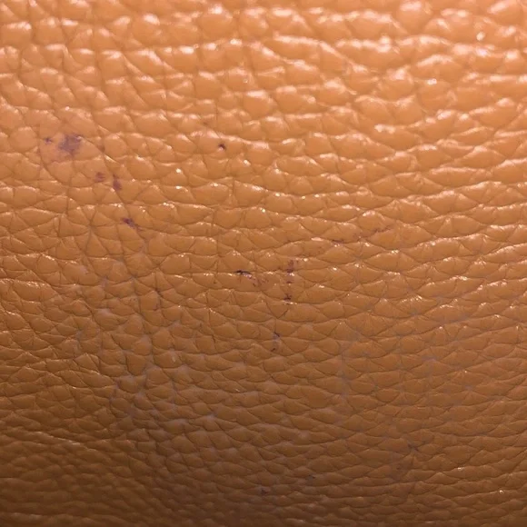 Michael Kors Large Pebble Leather Phoebe Bucket Bag - Picture 4 of 12